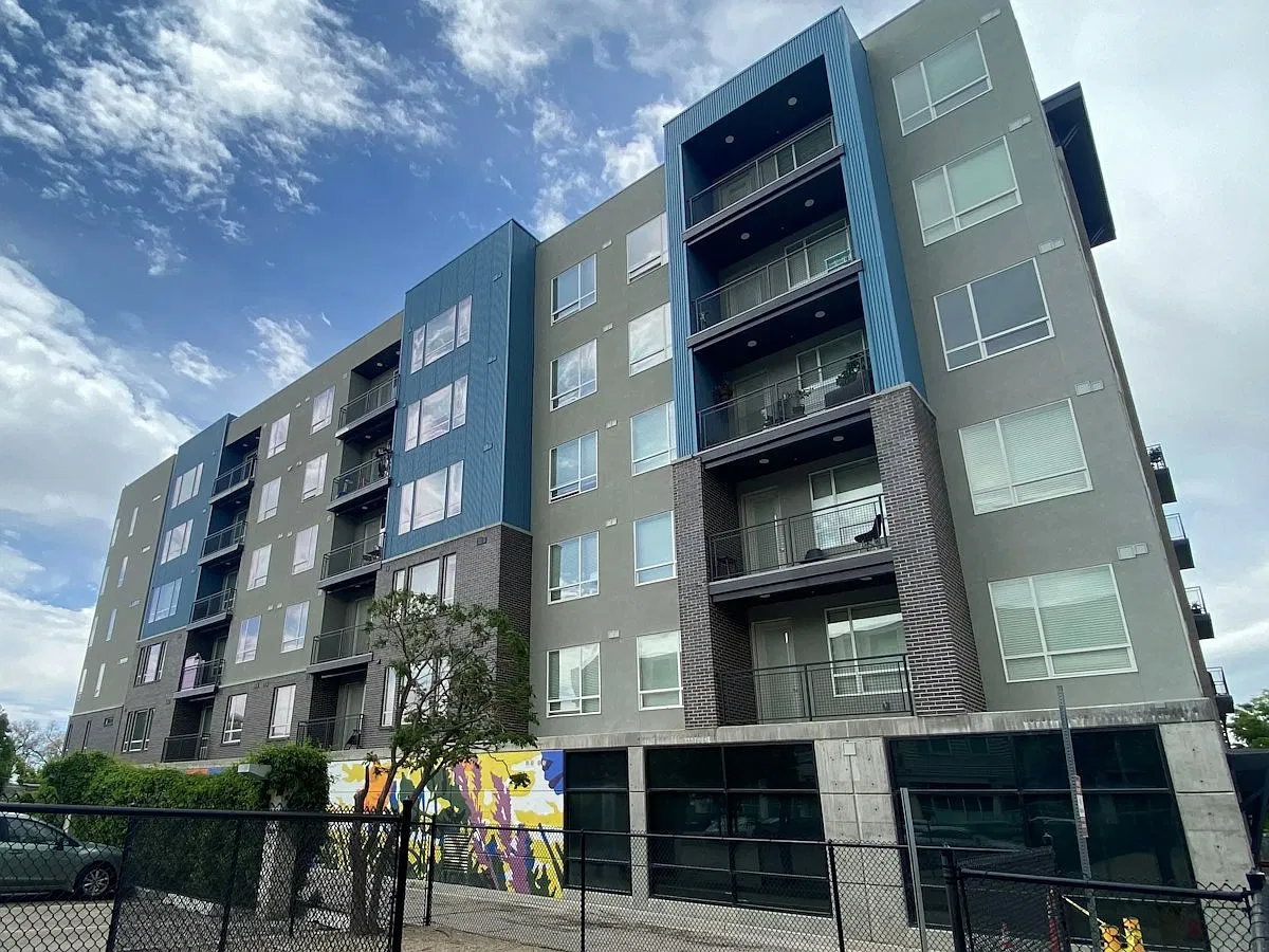 Central Station Apartments — Photo 2