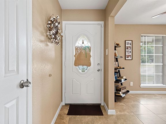 5th image of 3207 Somerton Dr