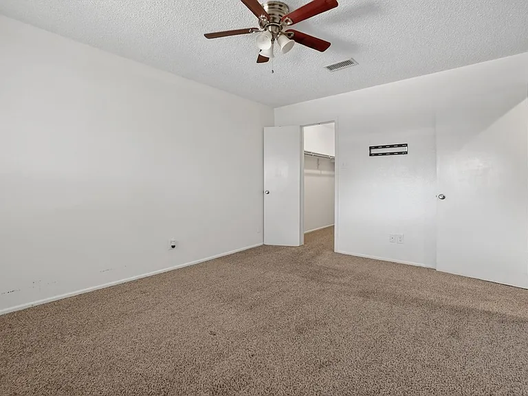 2615 Haynes Dr #B — Photo 17