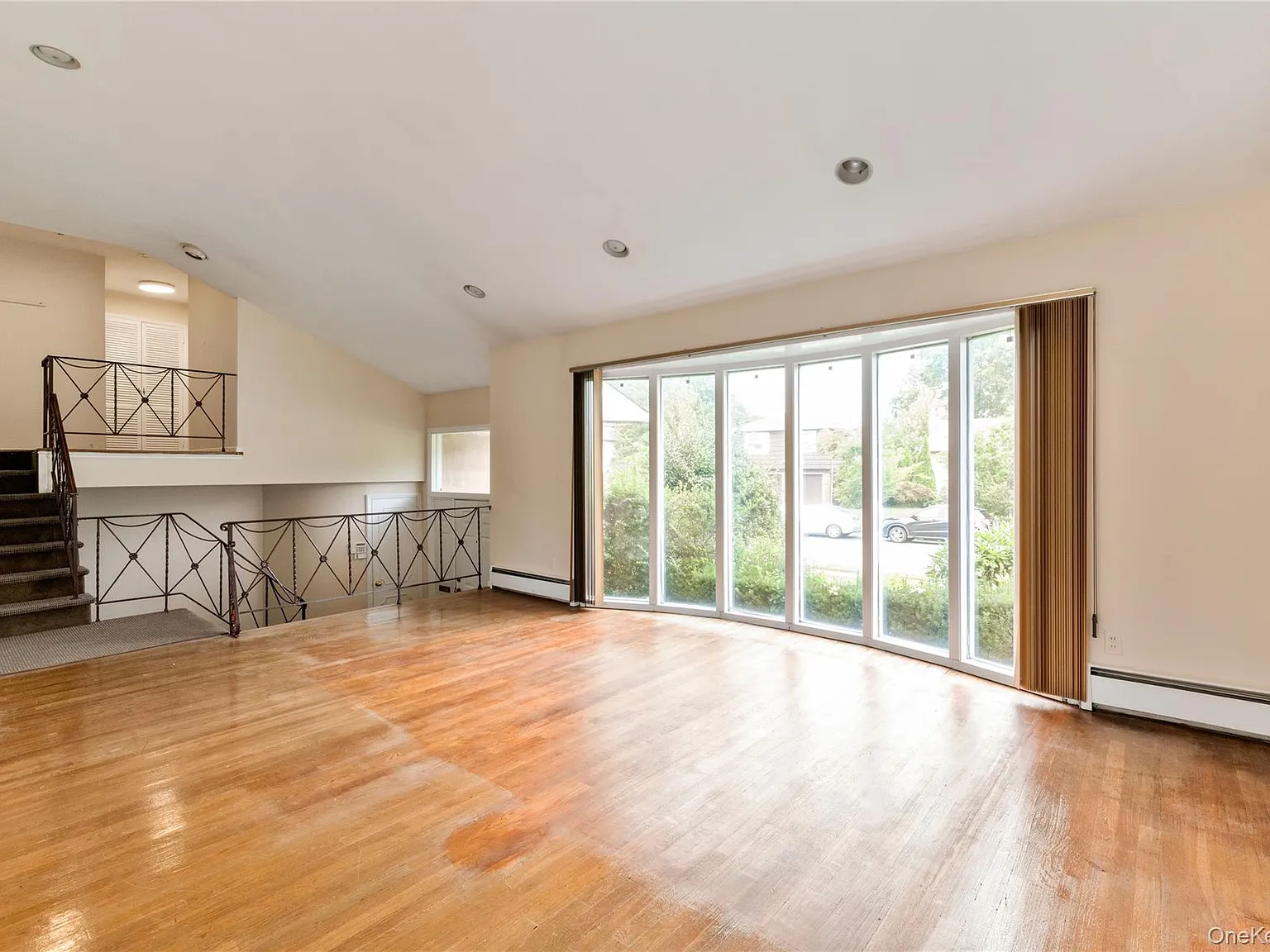 4 bed, 3.0 bath, 2471 sqft, $6,500 — Photo 4