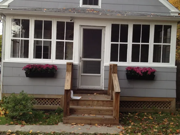 16 Depot Pl, Unionville, CT 06085