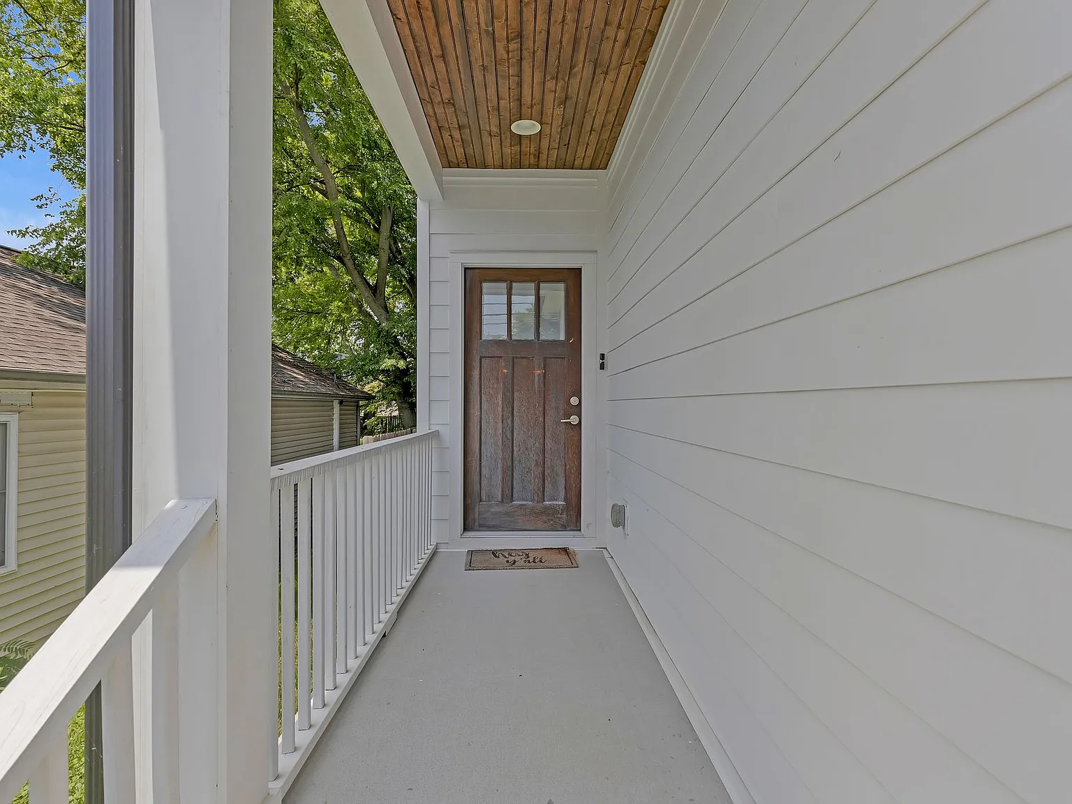 4 bed, 2233 sqft, $4,495 — Photo 3
