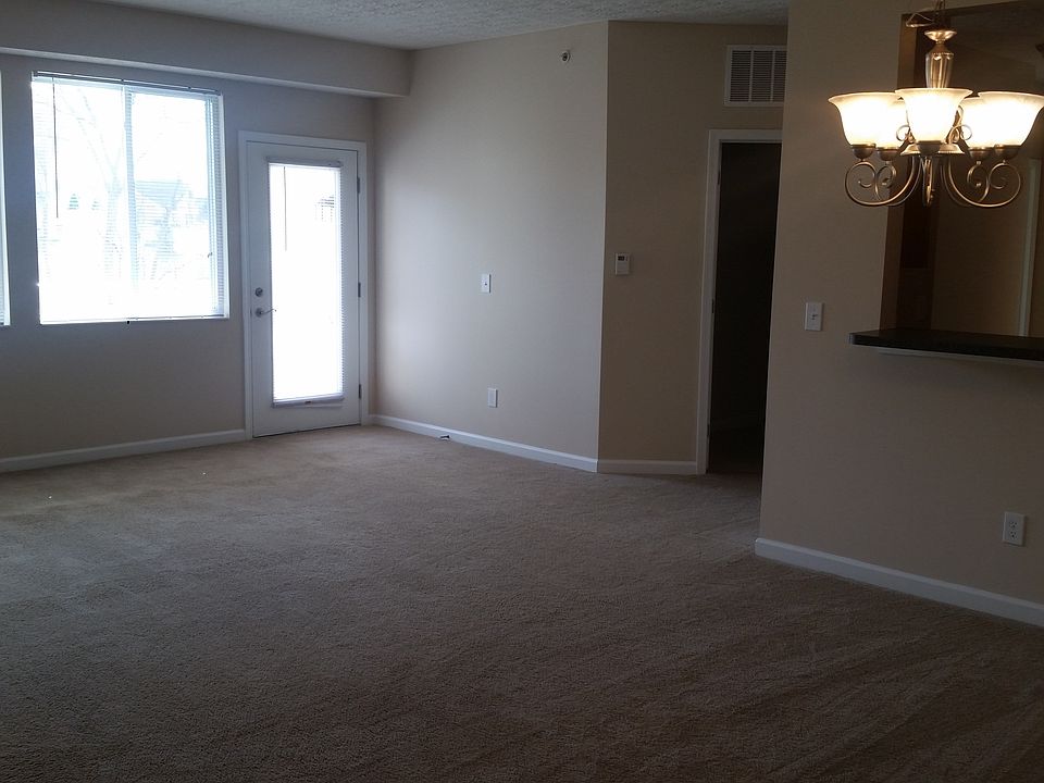 2nd image of 197 Overland Rdg APT 136