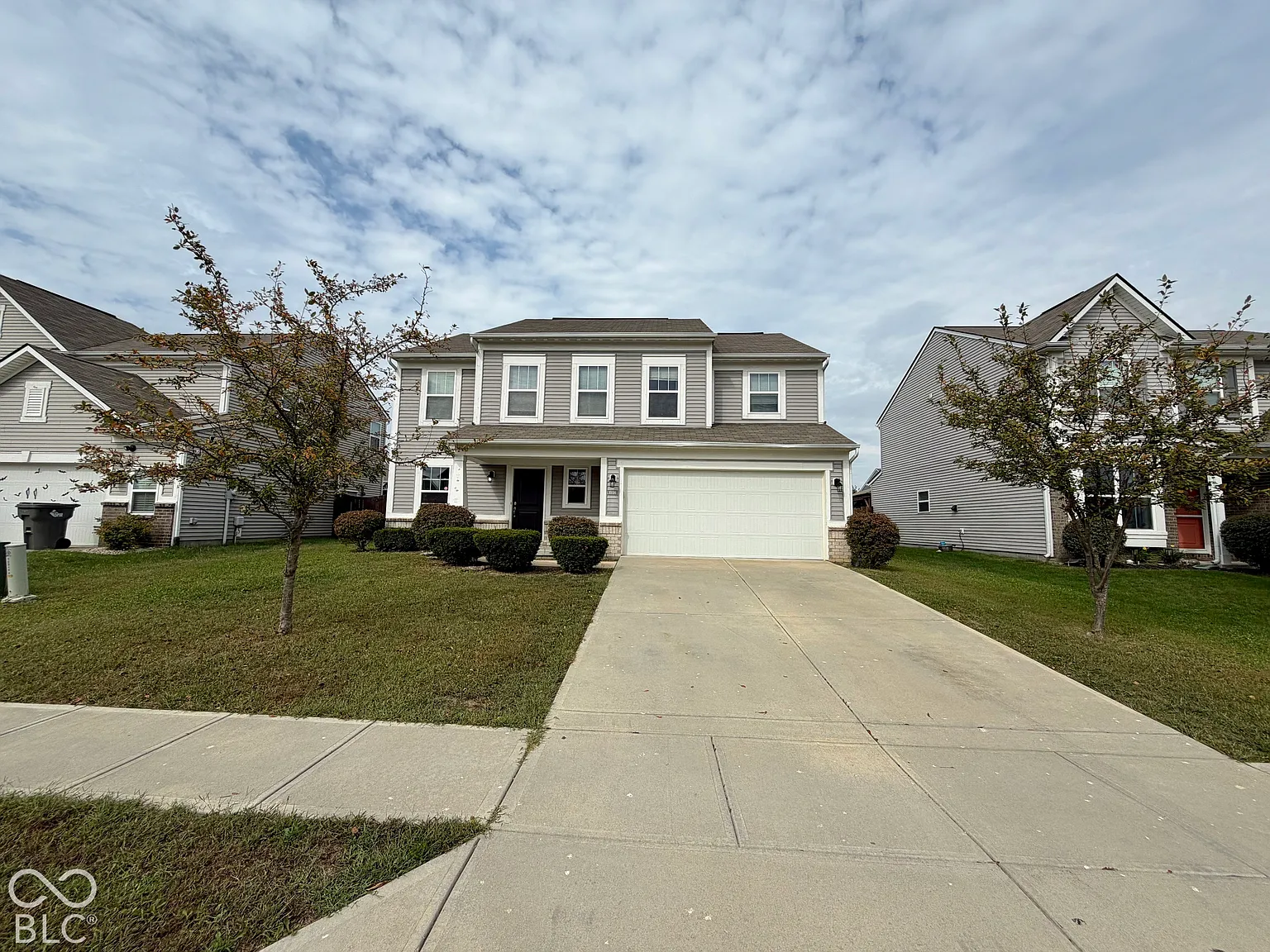 4 bed, 2.5 bath, 2360 sqft, $2,250 — Photo 2
