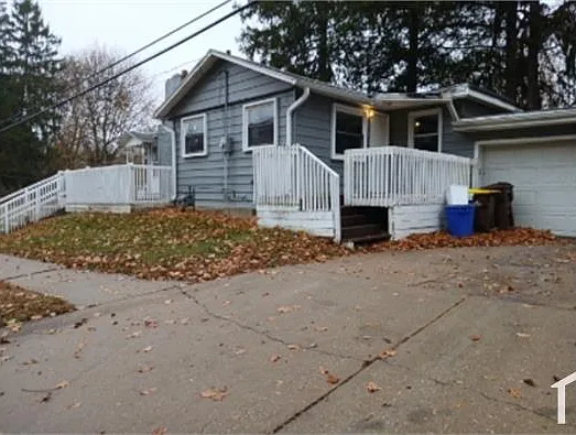 3317 Elm St