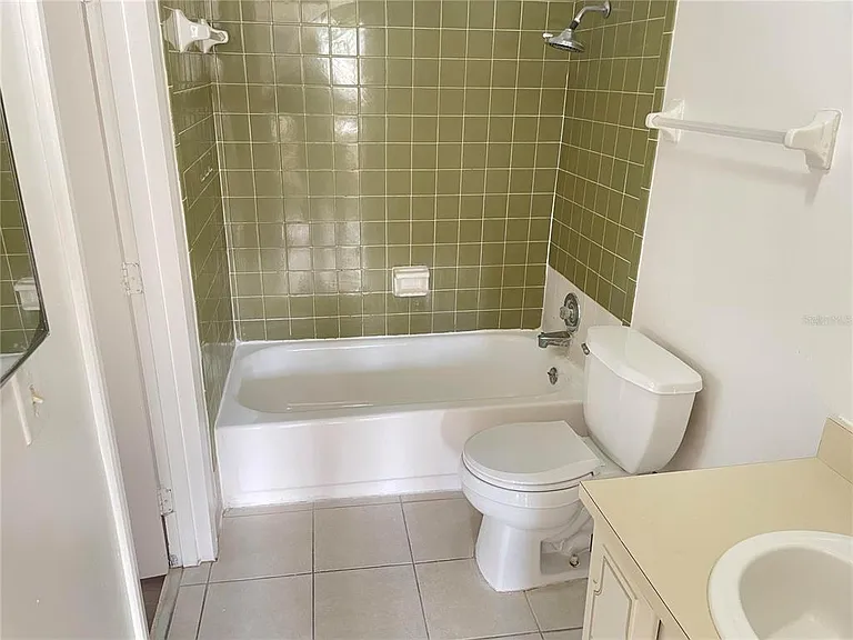 2352 Huntington Green Ct #7 — Photo 9
