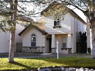 6125 N River Pointe Dr, Garden City, ID 83714