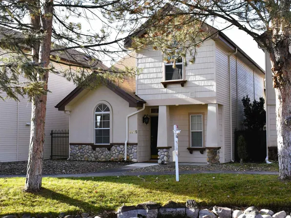 6125 N River Pointe Dr, Garden City, ID 83714