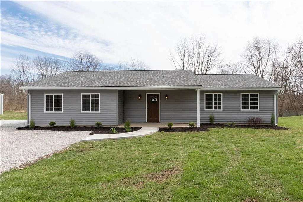 5396 N London Rd photo 1