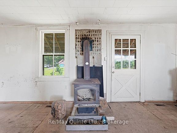 5th image of 812 Enright Rd N
