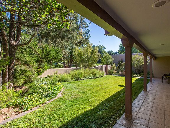 4th image of 858 Camino De Lucia