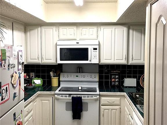 4th image of 1309 Wildvalley Dr