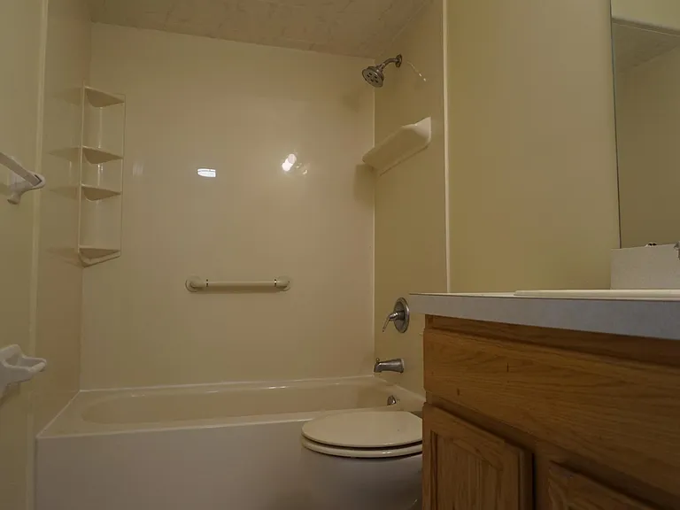 44 Dewitt Ln — Photo 24