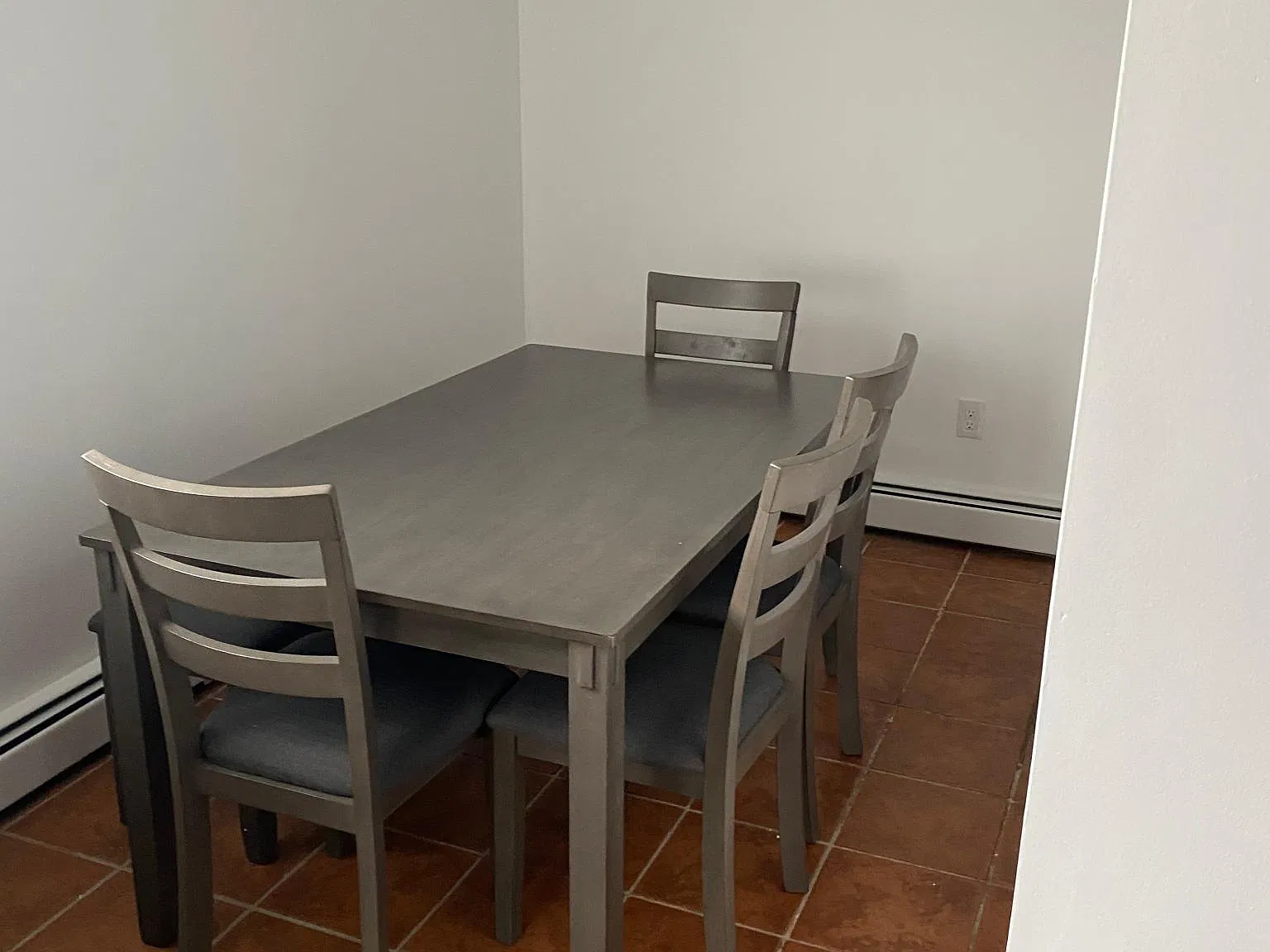 27 Ocean Ave — Photo 2