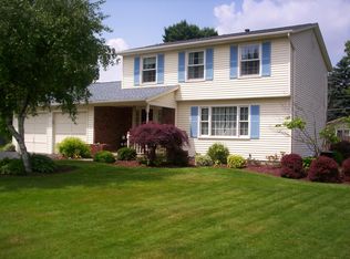 75 Mont Morency Dr, Rochester, NY 14612