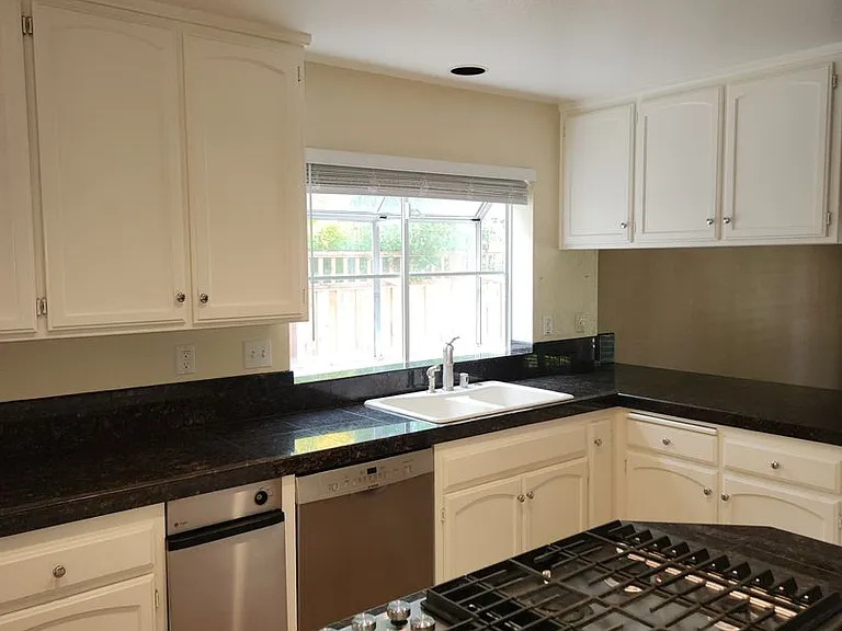107 Leafy Glade Pl — Photo 6