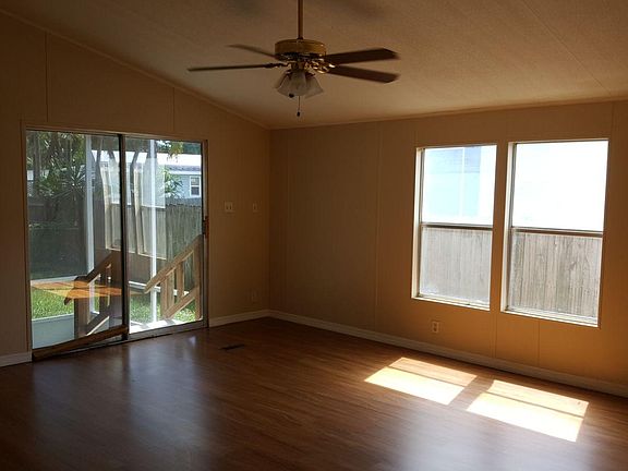 4th image of 11887 Anchorage Way