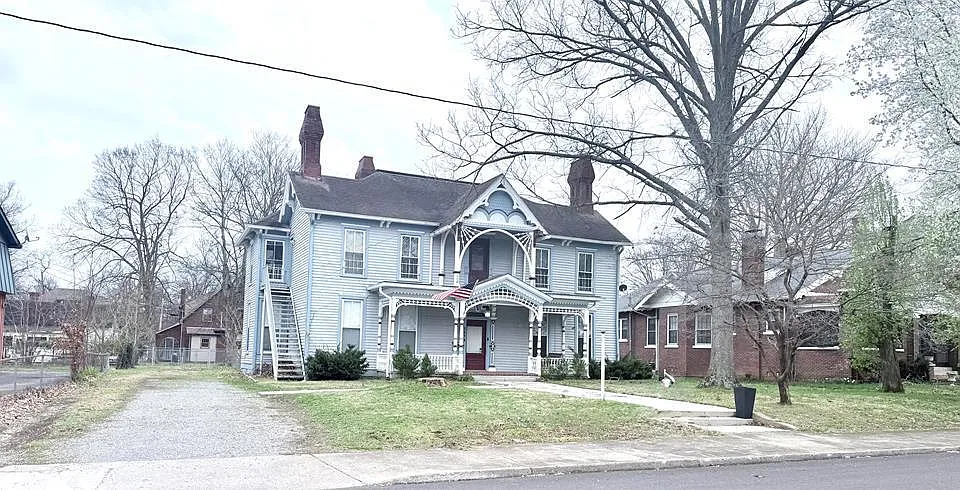 1814 S Main St