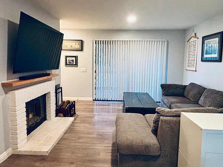 9312 Twin Trails Dr #105 — Photo 4