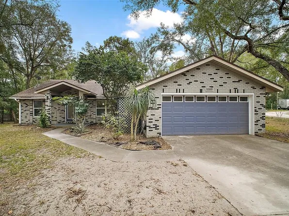 25900 Oakridge Ave, Mount Plymouth, FL 32776