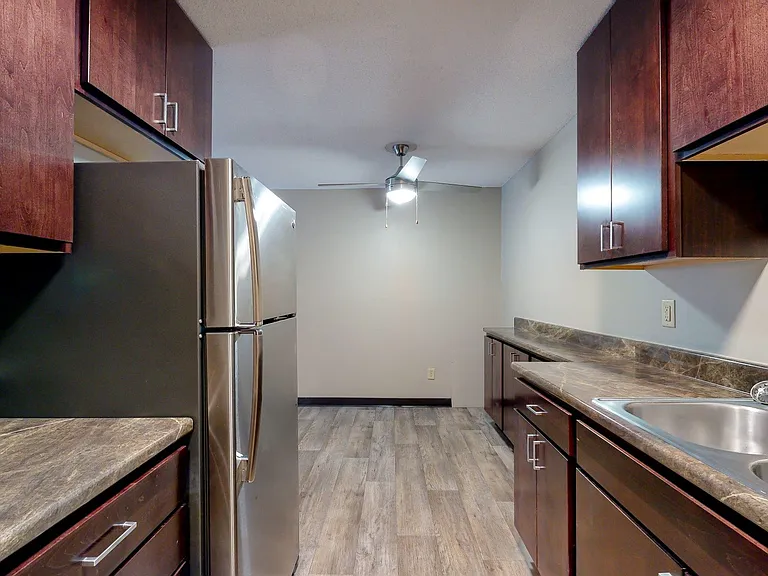 Shoreview Grand — Photo 51