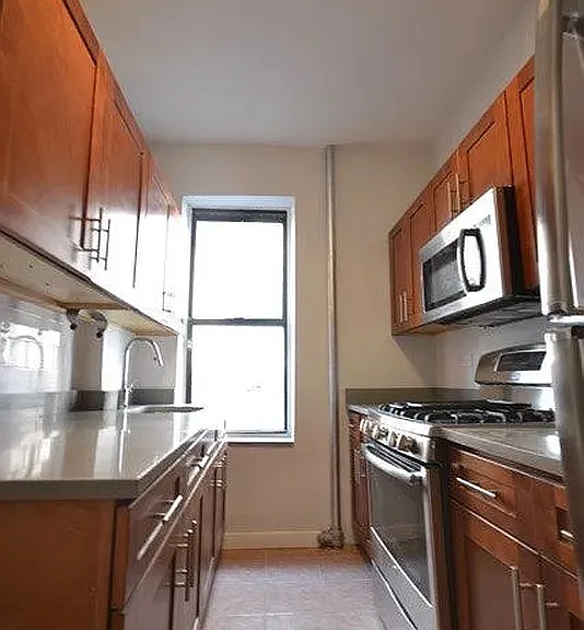 250 Pacific St #19 — Photo 1
