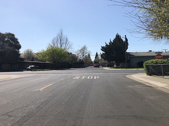 4th image of 844 Hardy Dr