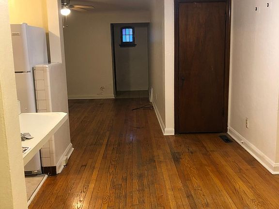 2nd image of 4958 Pernod Ave #2