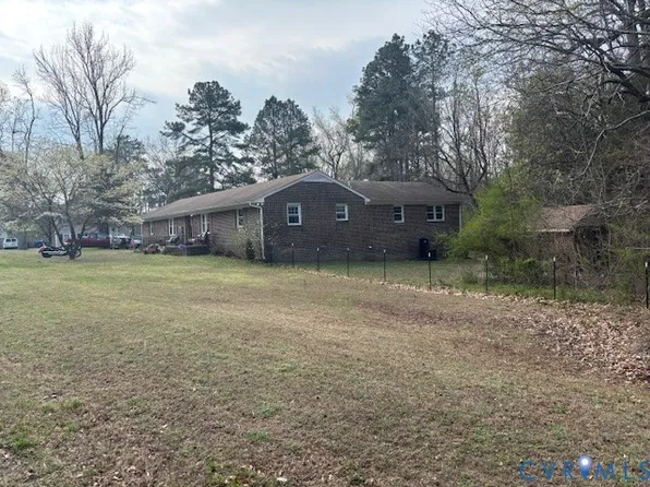 5407 Hemlock Rd, Quinton, VA 23141