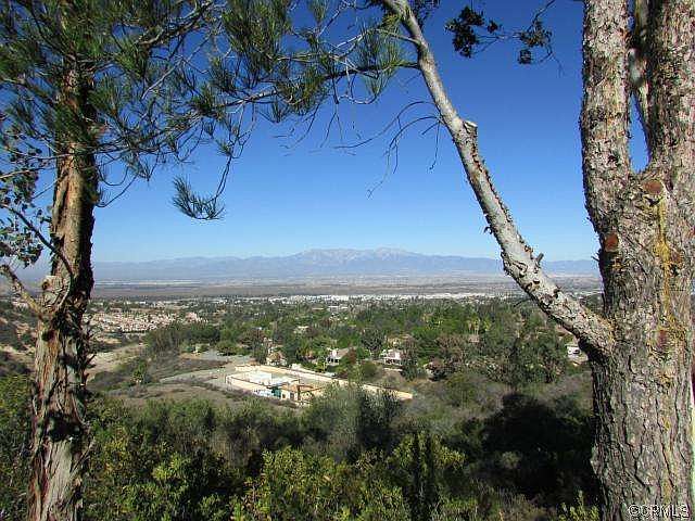 1st image of 2560 Avenida Del Vista Vis