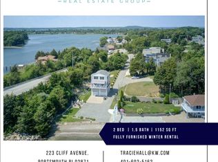 221 Cliff Ave, Portsmouth, RI 02871