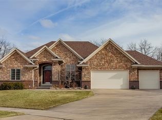 16744 Aurora Ct, Clive, IA 50325