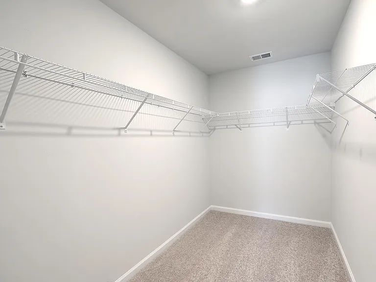 135 Brant Dr — Photo 13