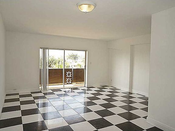 2nd image of 8400 Byron Ave APT 4E