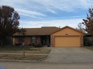 1405 Wilcox Ln, Yukon, OK 73099