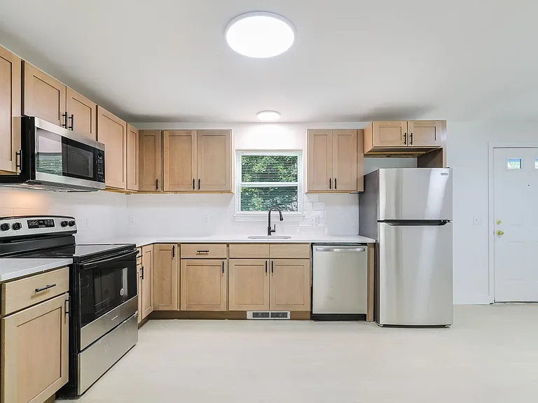 Chestnut Townhomes — Photo 3