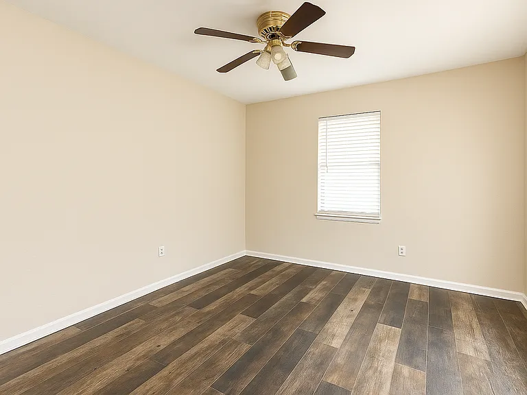 119 Gaile Ave — Photo 6