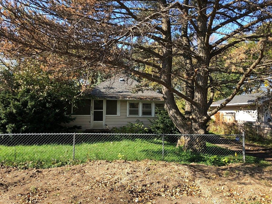 1st image of 3915 Elmway Ave