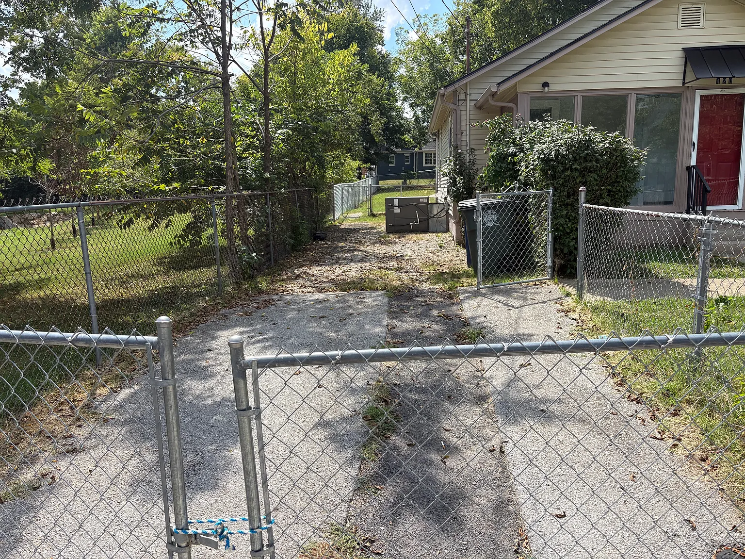 2 bed, 833 sqft, $1,250 — Photo 2