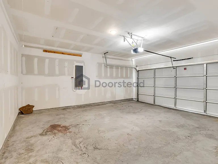 24014 Farmstead Dr — Photo 7