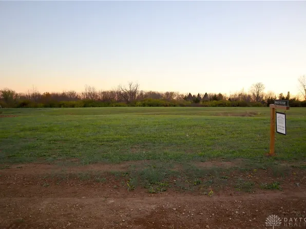 12165 Dille Rd, New Carlisle, OH 45344