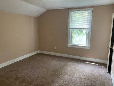 1127 16th St SE — Photo 9