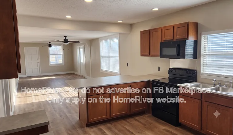 1506 E 18th Ave #1 — Photo 1