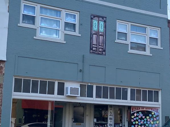 325 1/2 W Miner St #3