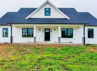733 Garriott Ln, Salvisa, KY 40372