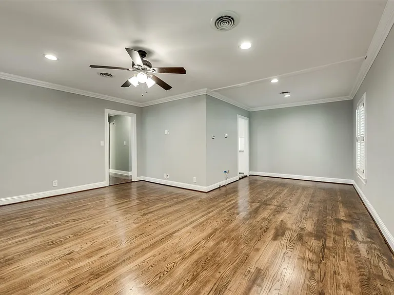6425 Locke Ave — Photo 4