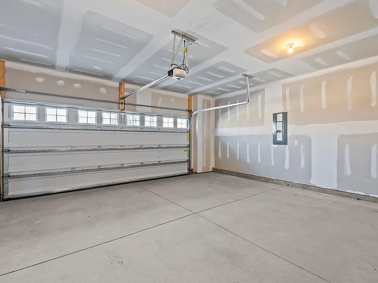 983 Parkstone Towne Blvd — Photo 37