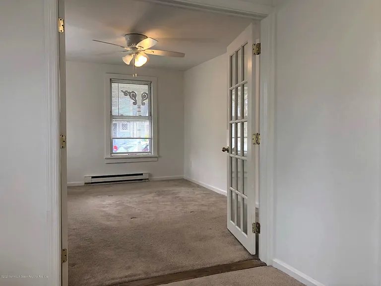 90 Asbury Ave — Photo 10