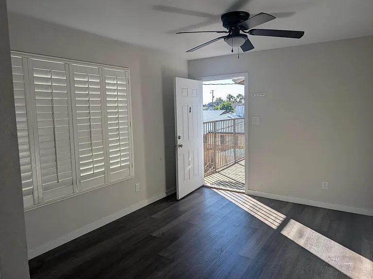 7160 N 53rd Ave — Photo 3