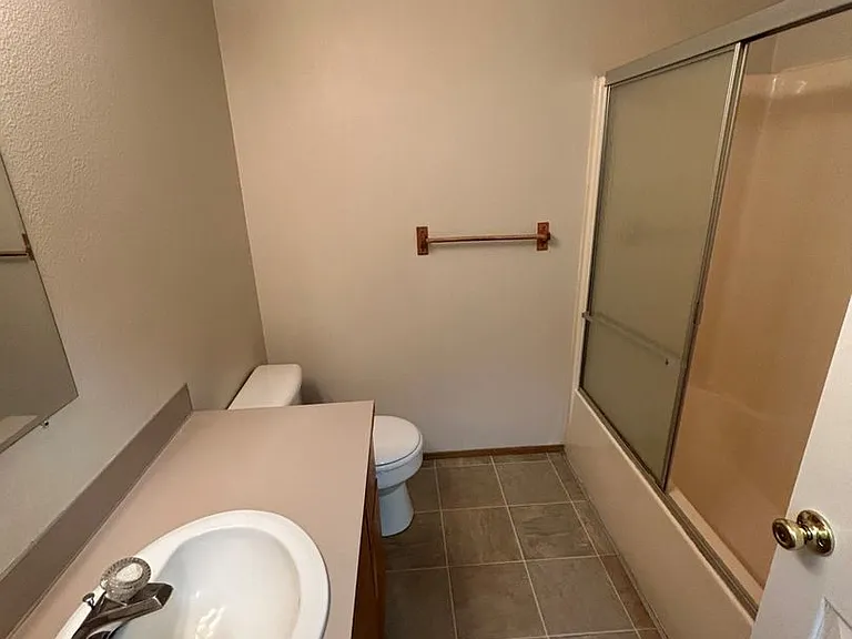 427 S 58th St — Photo 10